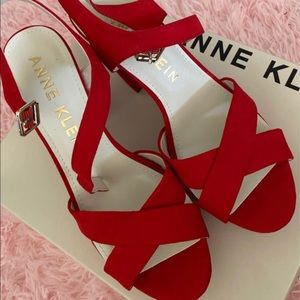 Anne Klein red thick heeled shoes Sz 9.5